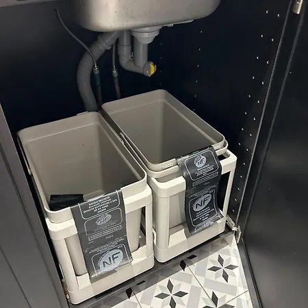 L'escale アパート *